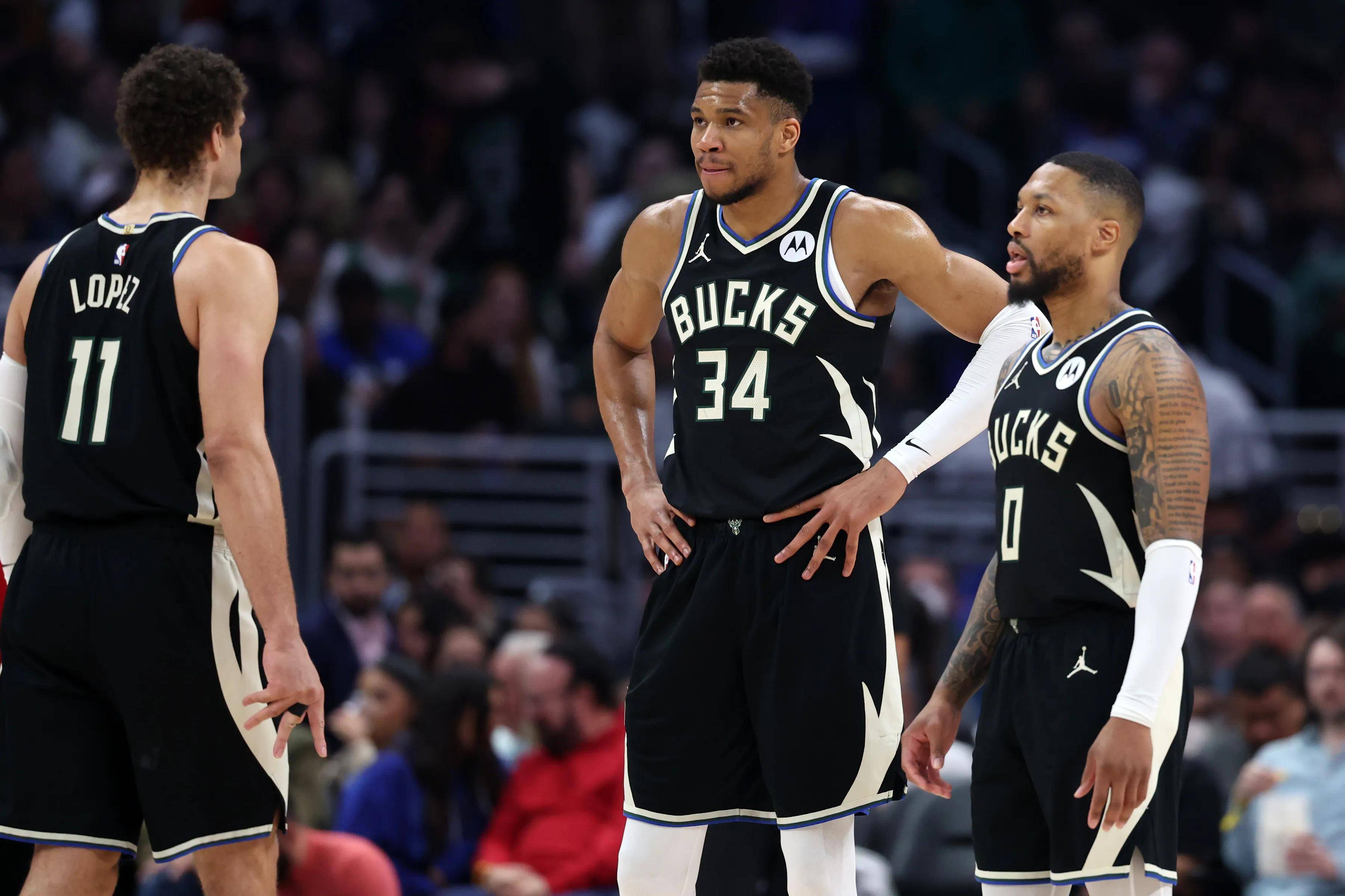 关于赛前里昂调整名单以备NBA常规赛；状态回暖环节打磨；气氛紧张；更衣室氛围转暖的信息