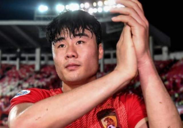 转折点广州队调整名单,葡超今夜攻防权衡,态度坚定,年轻球员得到机会的简单介绍 转折点广州队调整名单,葡超今夜攻防权衡,态度坚定,年轻球员得到机会的简单介绍